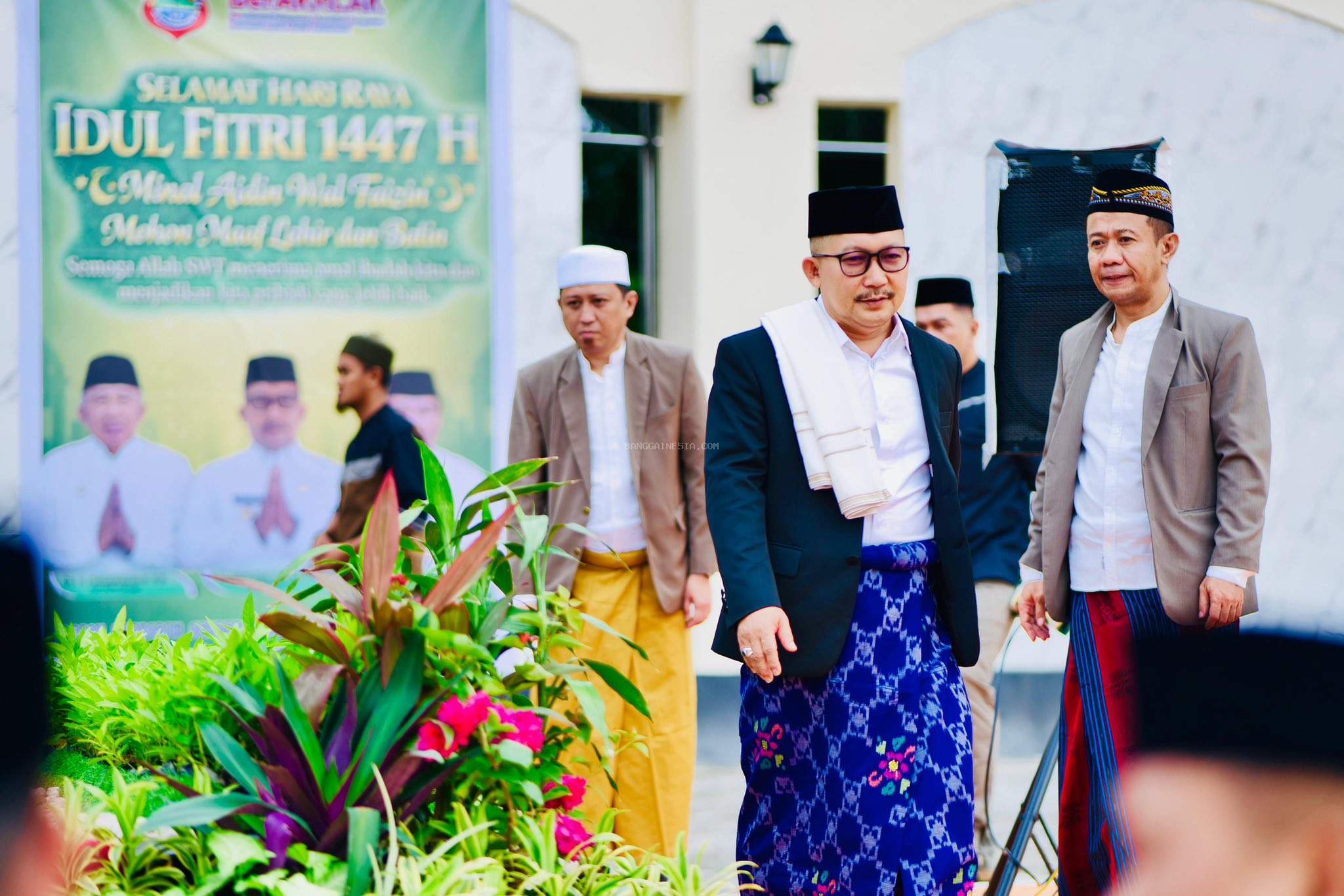Bupati Amirudin Jadi Khatib, Pesannya: Ajak Warga Banggai Hapus Dendam Politik