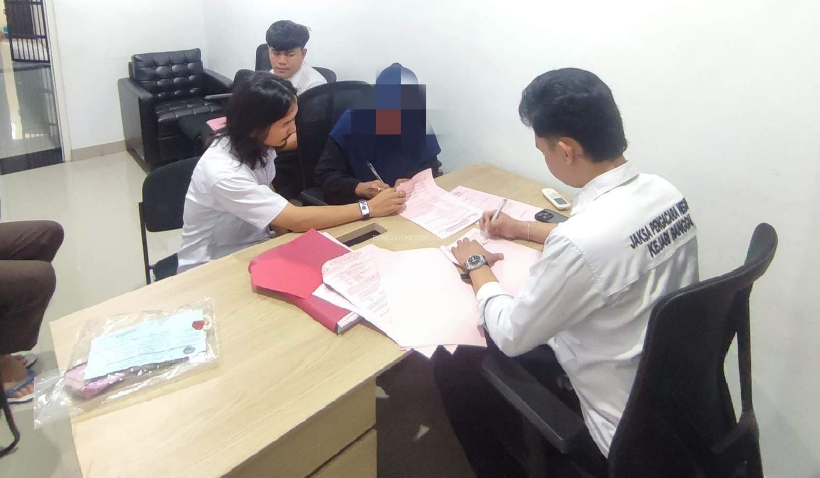 Polresta Banggai Limpahkan Dua Tersangka Kasus Sabu ke Kejaksaan
