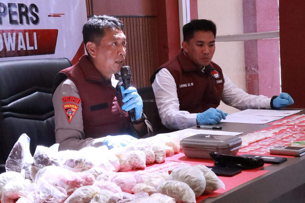 Polres Morowali Tangkap 3 Pengedar Sabu dan WN China Pembawa Ribuan Obat Ilegal